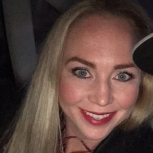 Meet your Posher, Caitlin